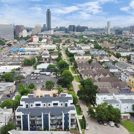 Beautiful Luxurious Houston Galleria Home Exterior photo